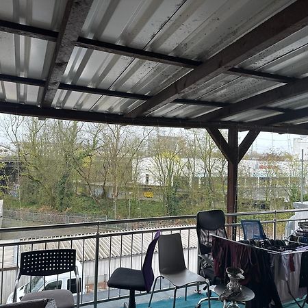 Schoenes Zimmer In Bahnhofsnaehe In Einer Wohnung Mit Grosser Terrasse Gießen Екстериор снимка