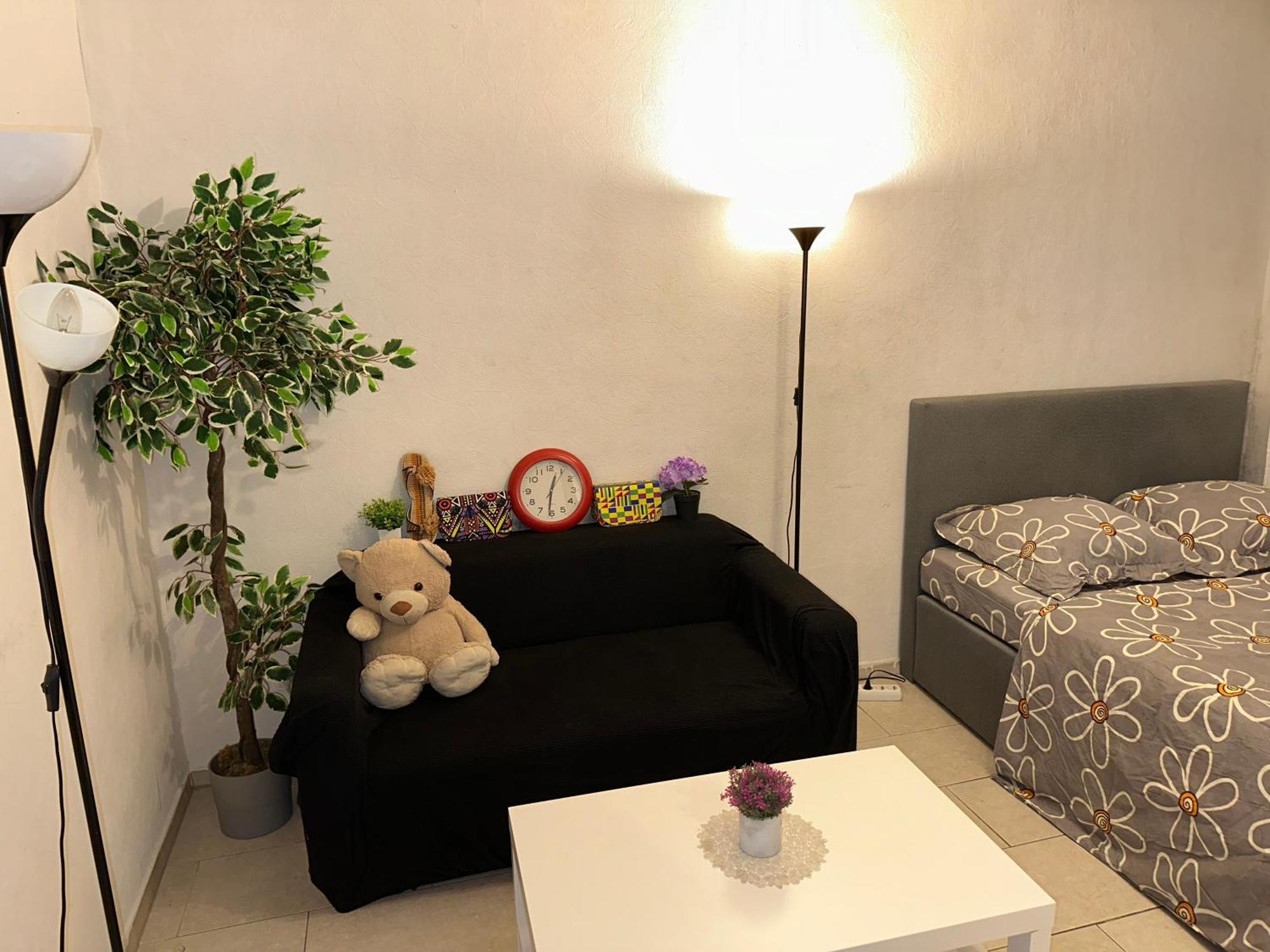 Schoenes Zimmer In Bahnhofsnaehe In Einer Wohnung Mit Grosser Terrasse Gießen Екстериор снимка